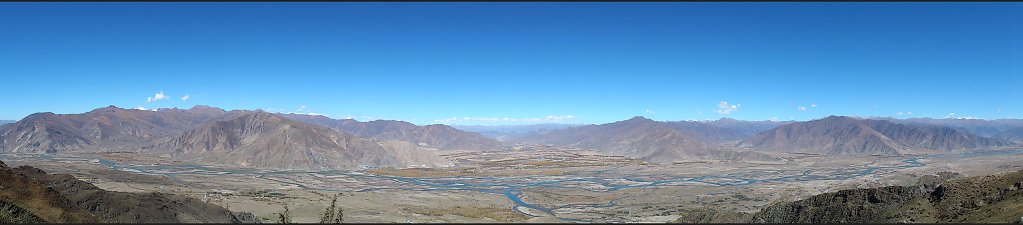 Panoramic view of the kora around the Ganden Monastery